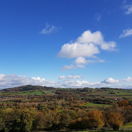 The Loft Apartment Abergavenny ภายนอก รูปภาพ