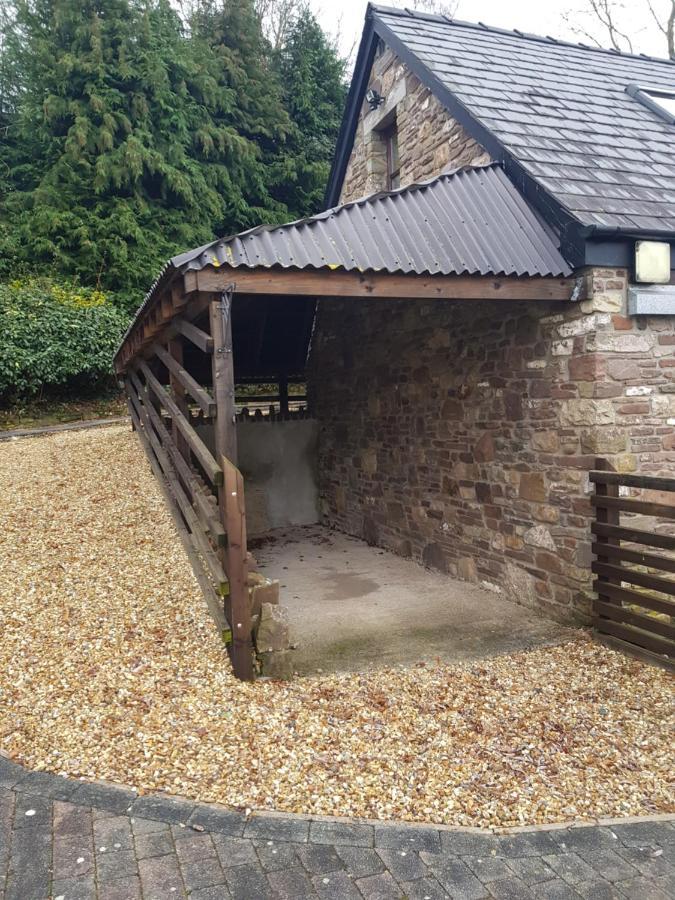 The Loft Apartment Abergavenny ภายนอก รูปภาพ