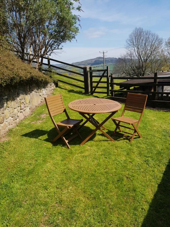 The Loft Apartment Abergavenny ภายนอก รูปภาพ