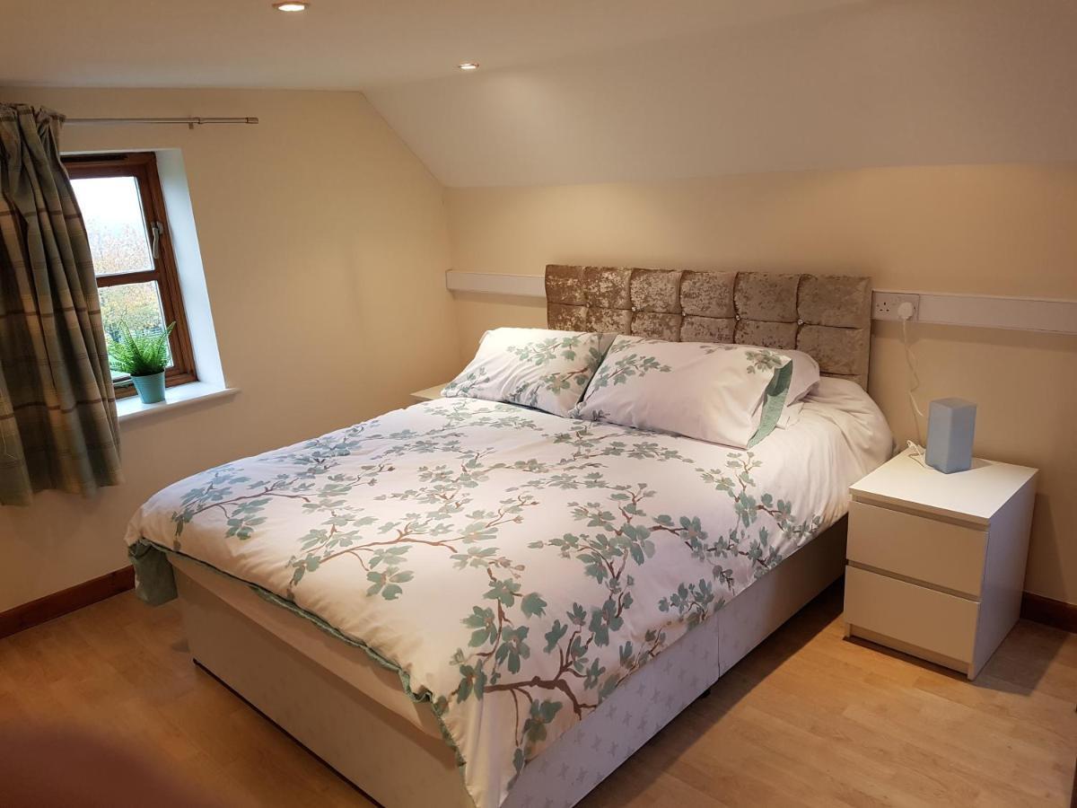 The Loft Apartment Abergavenny ภายนอก รูปภาพ